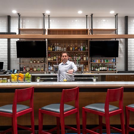 Holiday Inn Denver East By Ihg Buitenkant foto